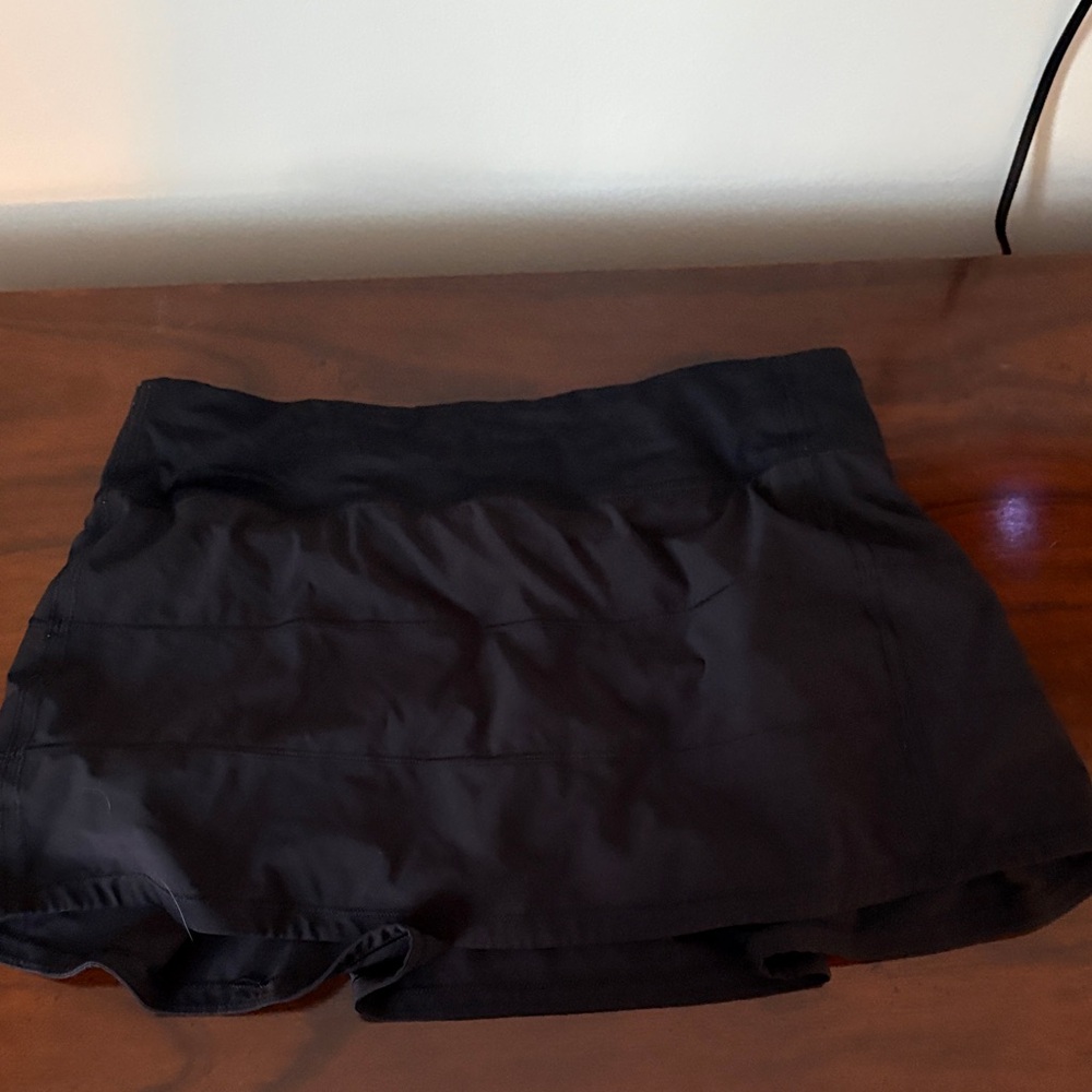 Lululemon pace rival skort